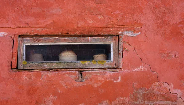 Embedded Pottery